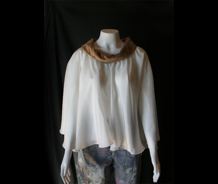 hi-lo-skirt-with-magnicollar-2