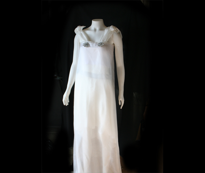 large-habotai-silk-wrap-magnipalties-fashion-buttons