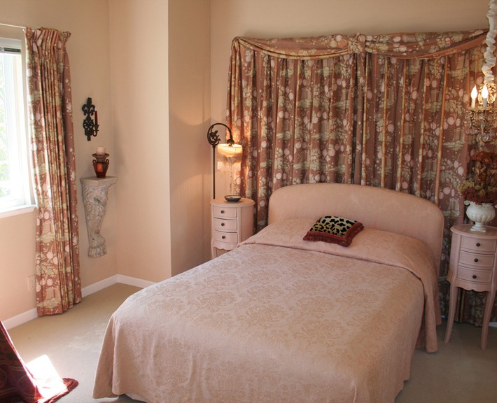 Italianate Guest Room Leopard Pillow