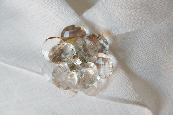 Button-Acrylic-Flower-Clear-1.5-inch