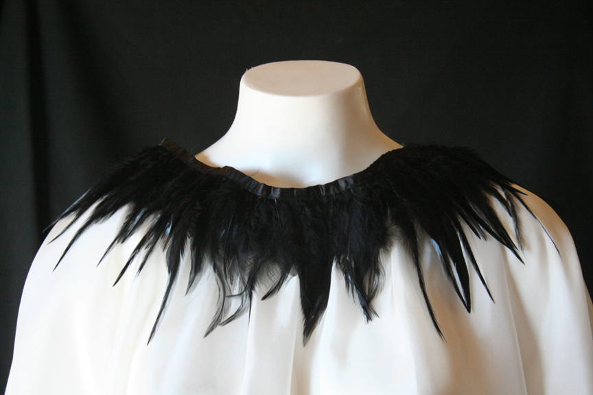 MagniCollar-™-Feathers-Black