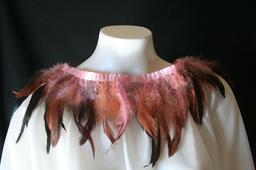 MagniCollar-™-Feathers-Blush