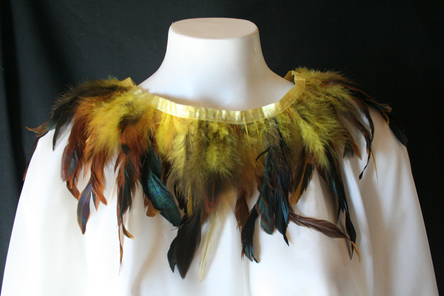 MagniCollar-™-Feathers-Ocre