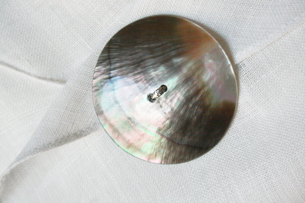 MagniPal-™-Button-Mother-Pearl-Gray-2or1.5-inch