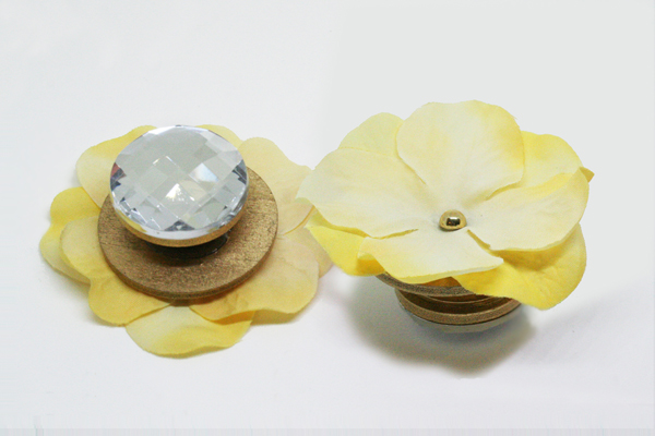 MagniPal-™-Luxe-Flower-Yellow