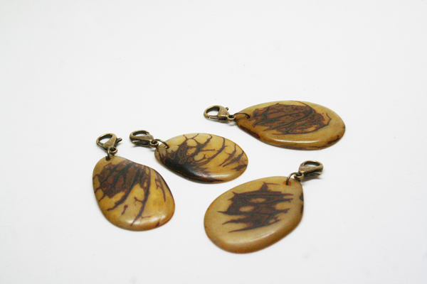 SWK-™-Pixie-Charms-Tagua-Mustard